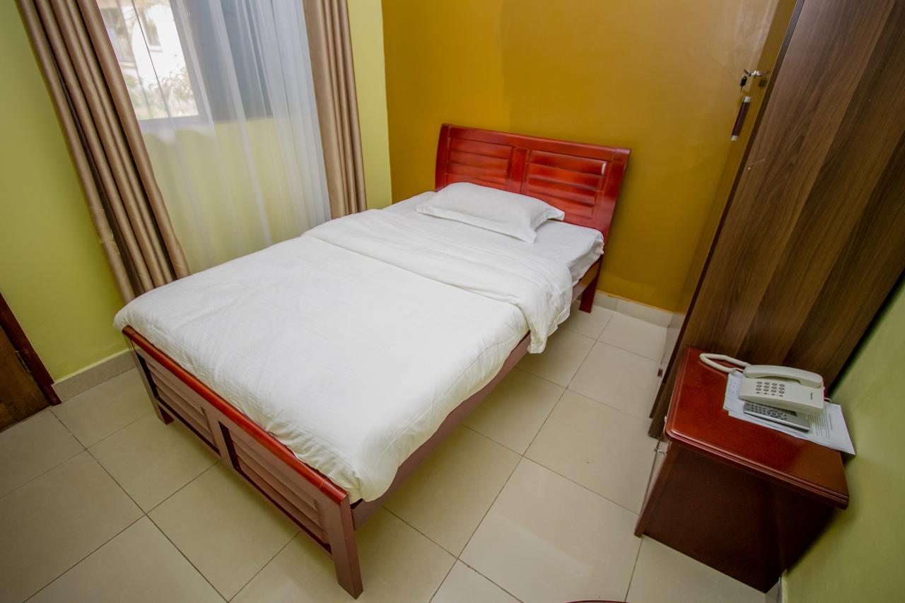 Tuzza Hotel Bushenyi Eksteriør bilde