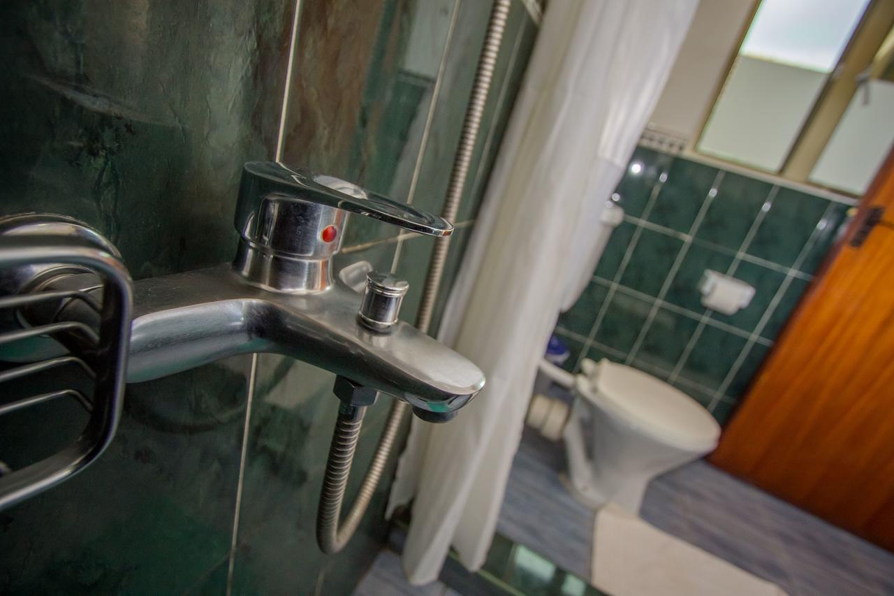 Tuzza Hotel Bushenyi Eksteriør bilde