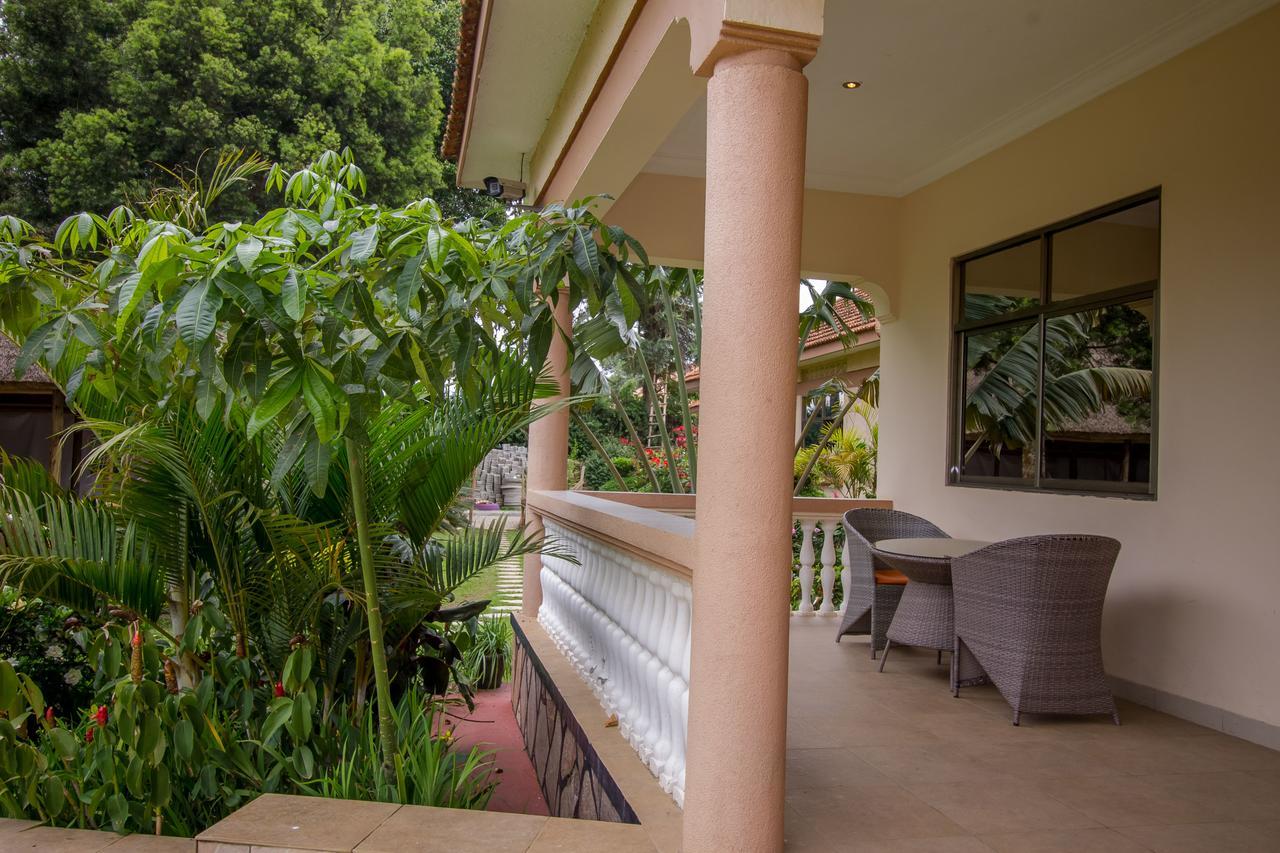 Tuzza Hotel Bushenyi Eksteriør bilde