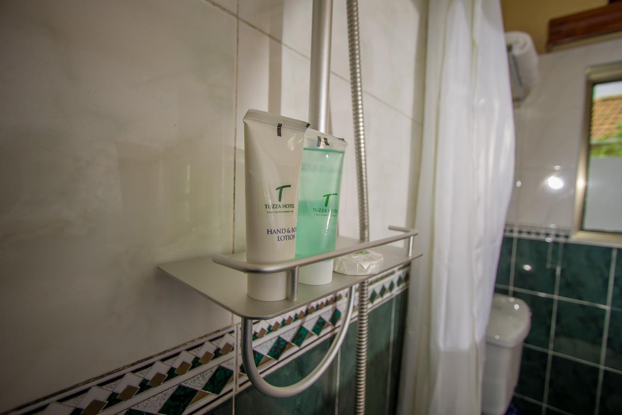 Tuzza Hotel Bushenyi Eksteriør bilde