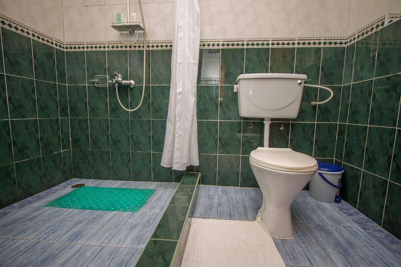 Tuzza Hotel Bushenyi Eksteriør bilde